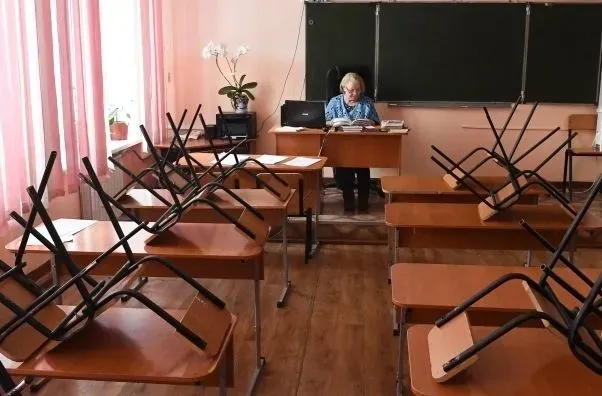 "Дистанционку" на два дня ввели в госучреждениях столицы Камчатки из-за сугробов